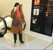 Persona ciega en el metro