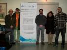 Integrantes del proyecto e-Glance con un invidente colaborador.