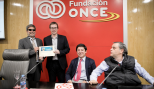 Os creadores da aplicación ‘App&Town Compagnon’ recibiron o galardón como Mellor Produto ou Servizo dos Premios Uninnova que concede a Fundación ONCE.