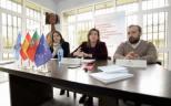 Cecilia Vázquez estuvo acompañada en la presentación por el alcalde de Lalín. // Bernabé/Javier Lalín.